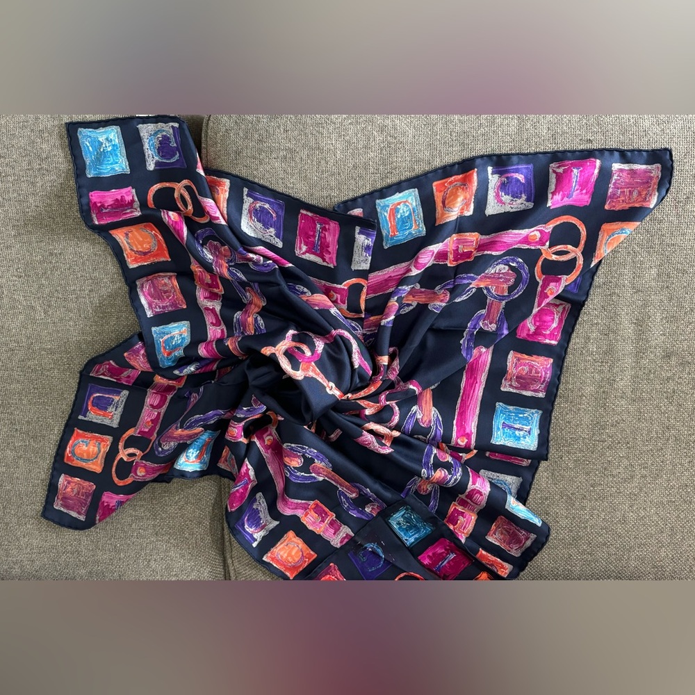 Gucci silk scarf - size 90*90cm